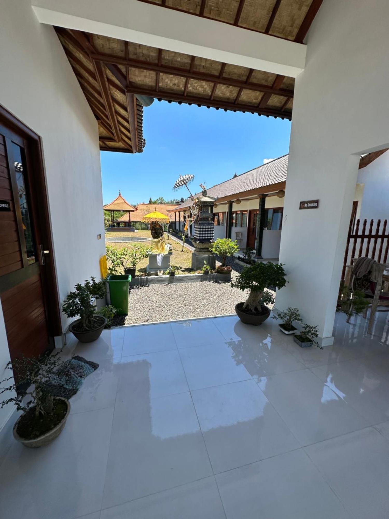 Bali Basuki Retreat Center Apartman Besakih Kültér fotó