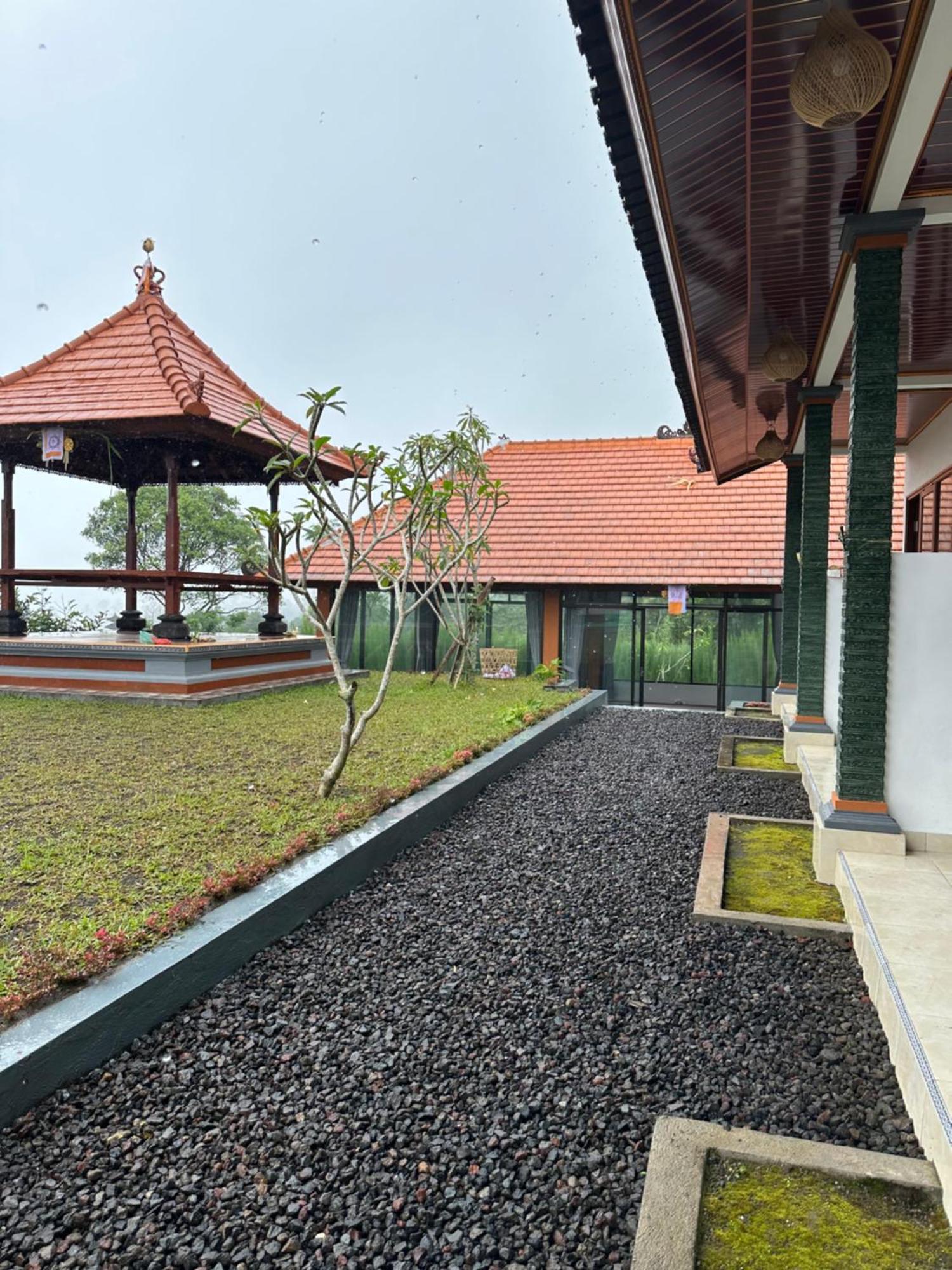 Bali Basuki Retreat Center Apartman Besakih Kültér fotó
